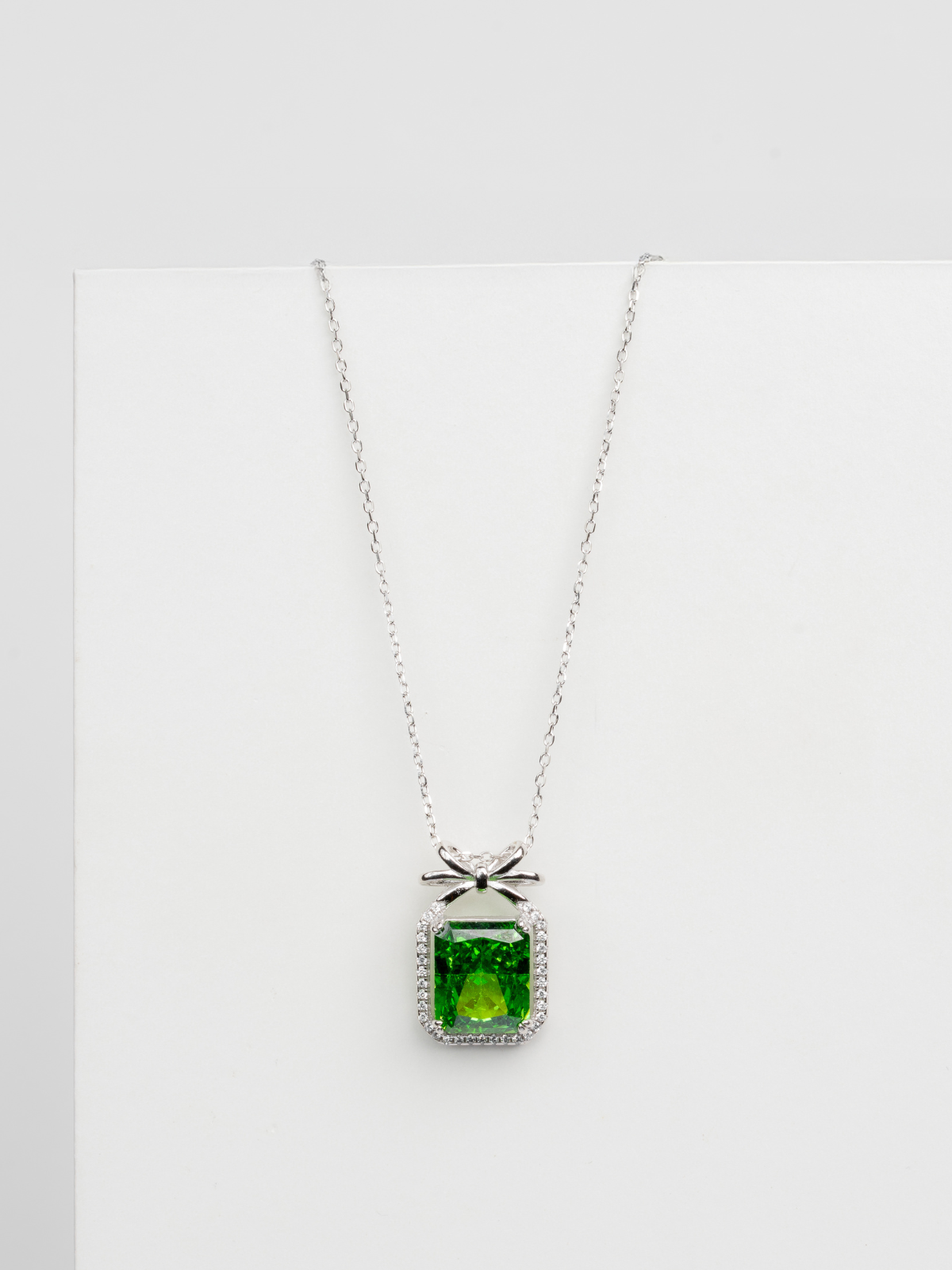 The Emerald Empress Gift Box