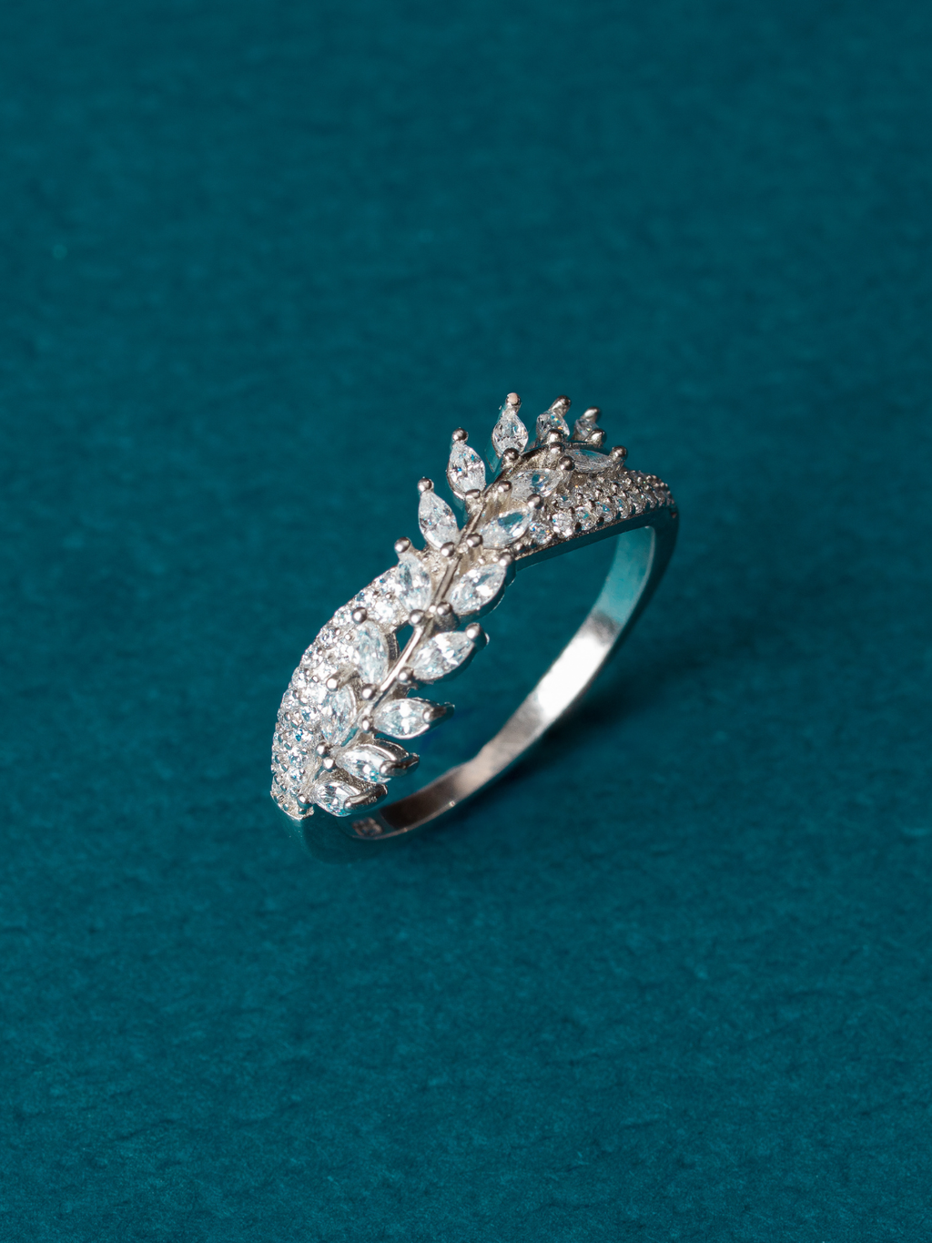 The Moonlit Fern Ring