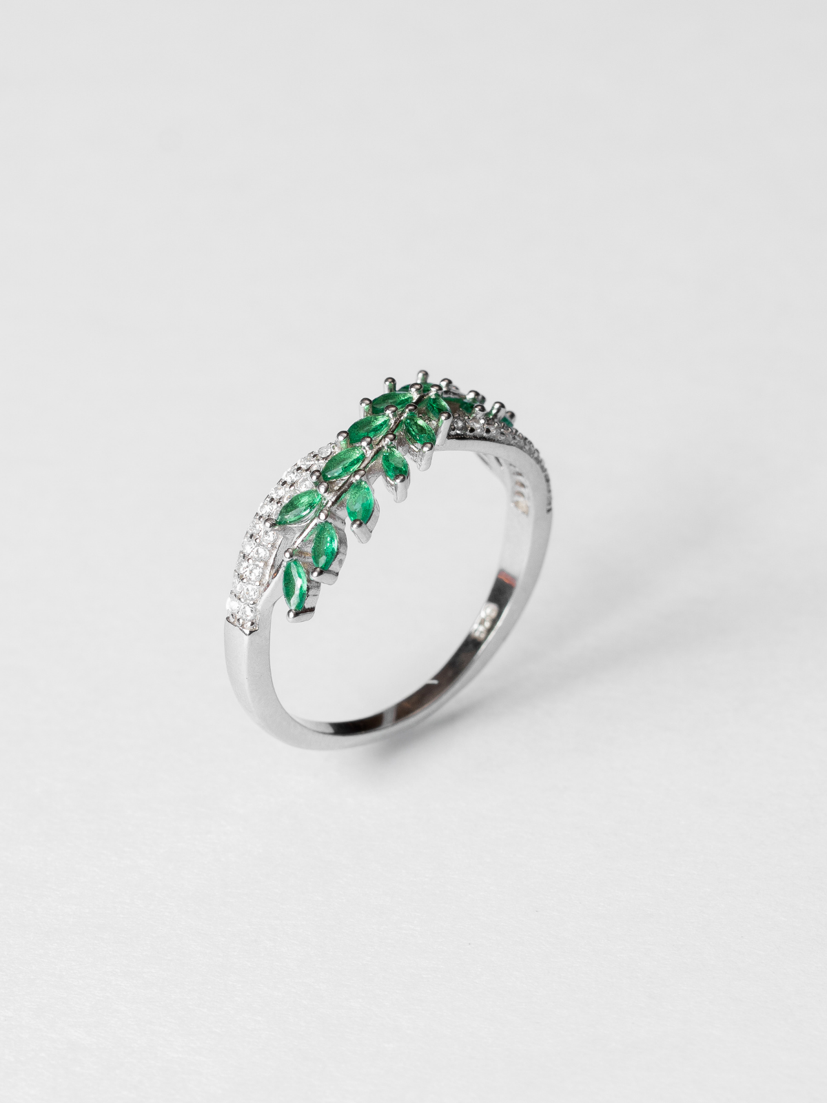 The Ivy Whisper Ring