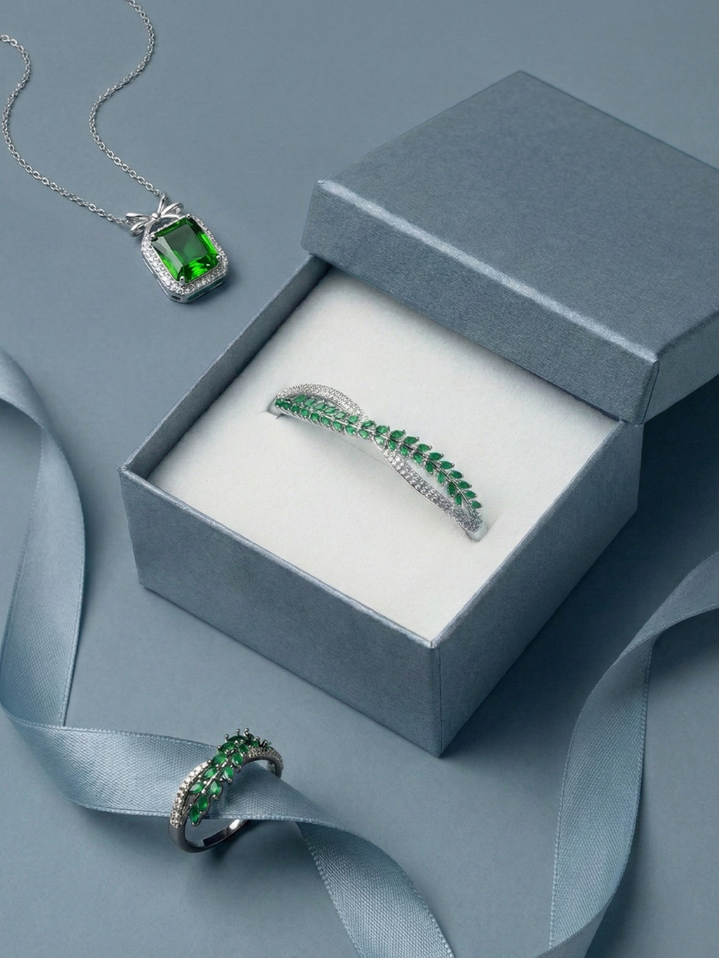 The Emerald Empress Gift Box